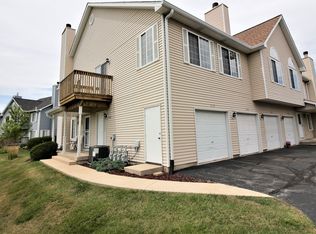 1668 Bridle Post Dr #D, Aurora, IL 60506