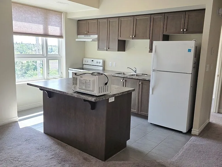 1280 Gordon St #316 — Photo 5