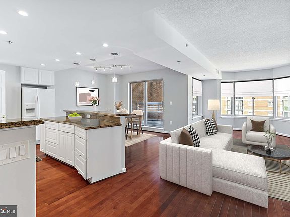 5th image of 22 Courthouse Sq APT 416