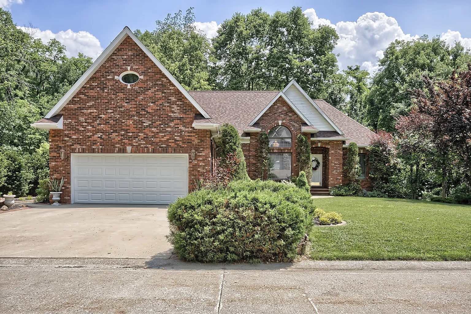 35 Dogwood Ter photo 1