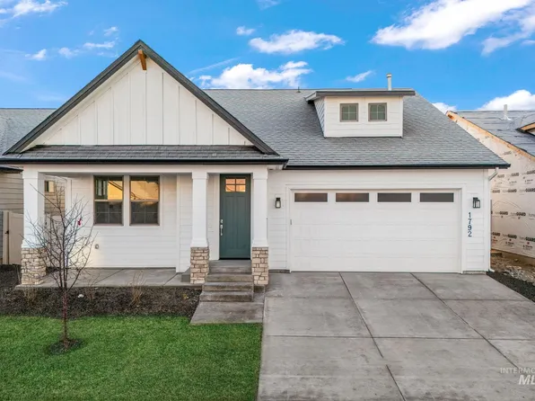 1792 N Black Elm Ln, Star, ID 83669