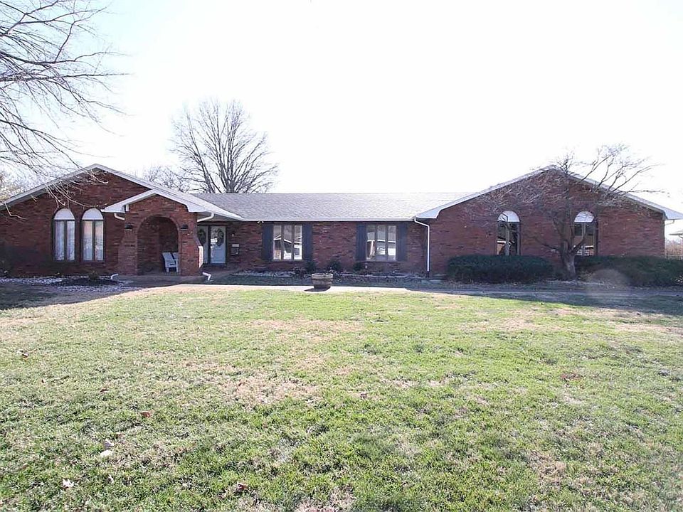 1st image of 2544 Westmoreland Dr