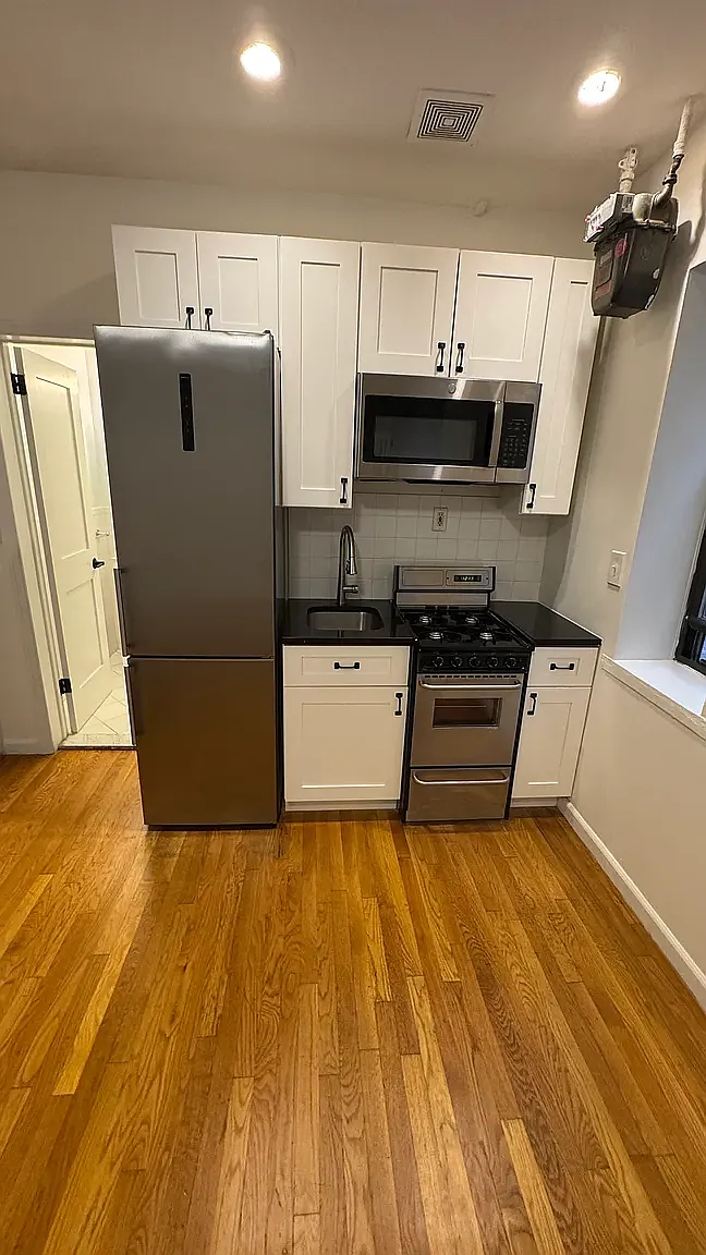 444 East 81st Street — Photo 3