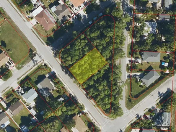 5474 Carolina Ave, Naples, FL 34113