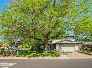 9135 Linda Rio Dr, Sacramento, CA 95826