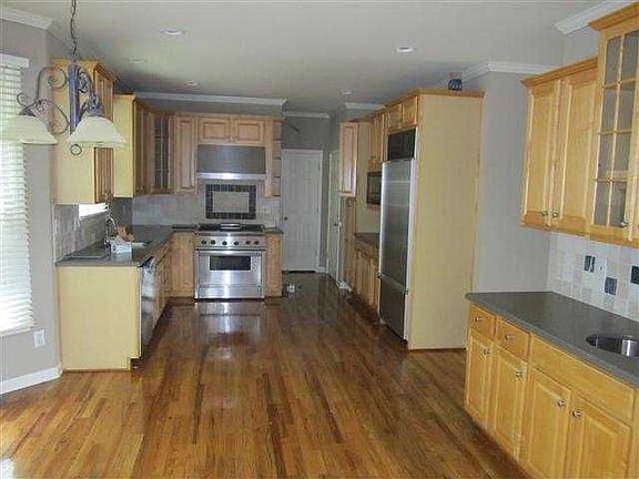 4th image of 9250 Tuckerbrook Ln