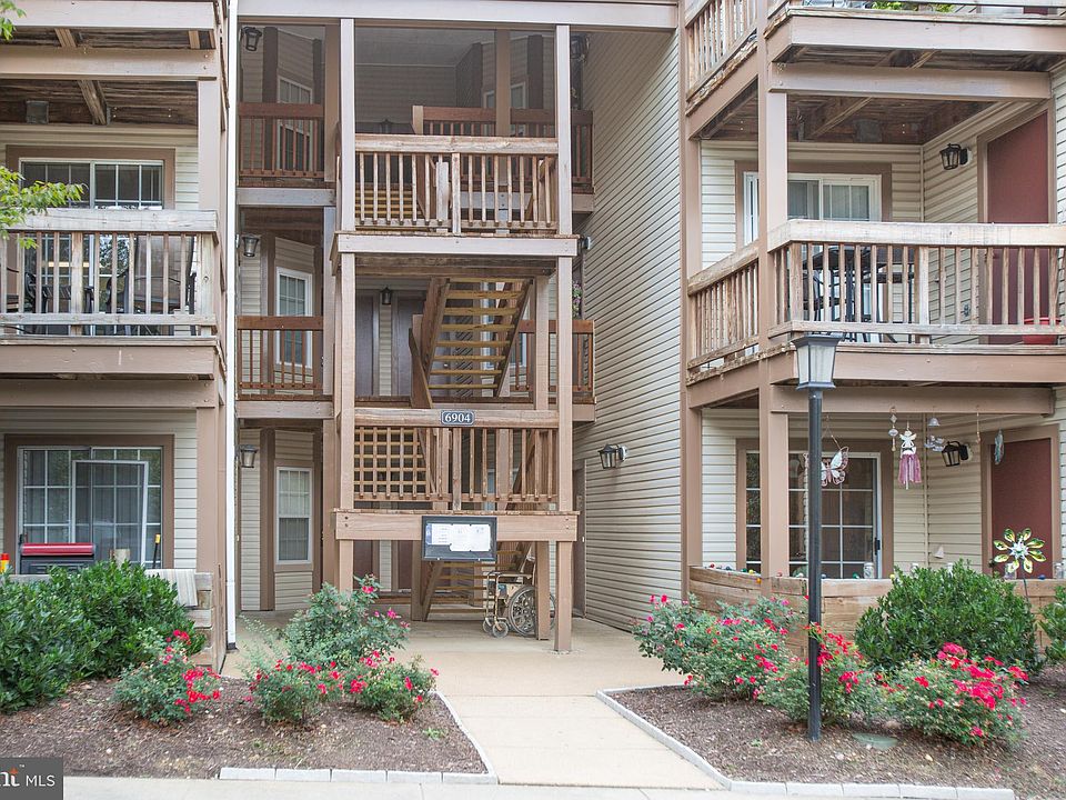 1st image of 6904 Victoria Dr #6904