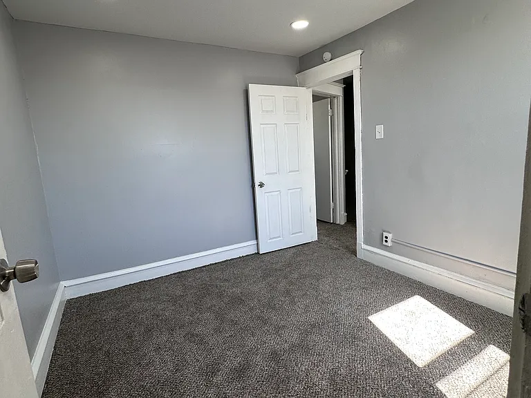 7099 Clinton Rd — Photo 25