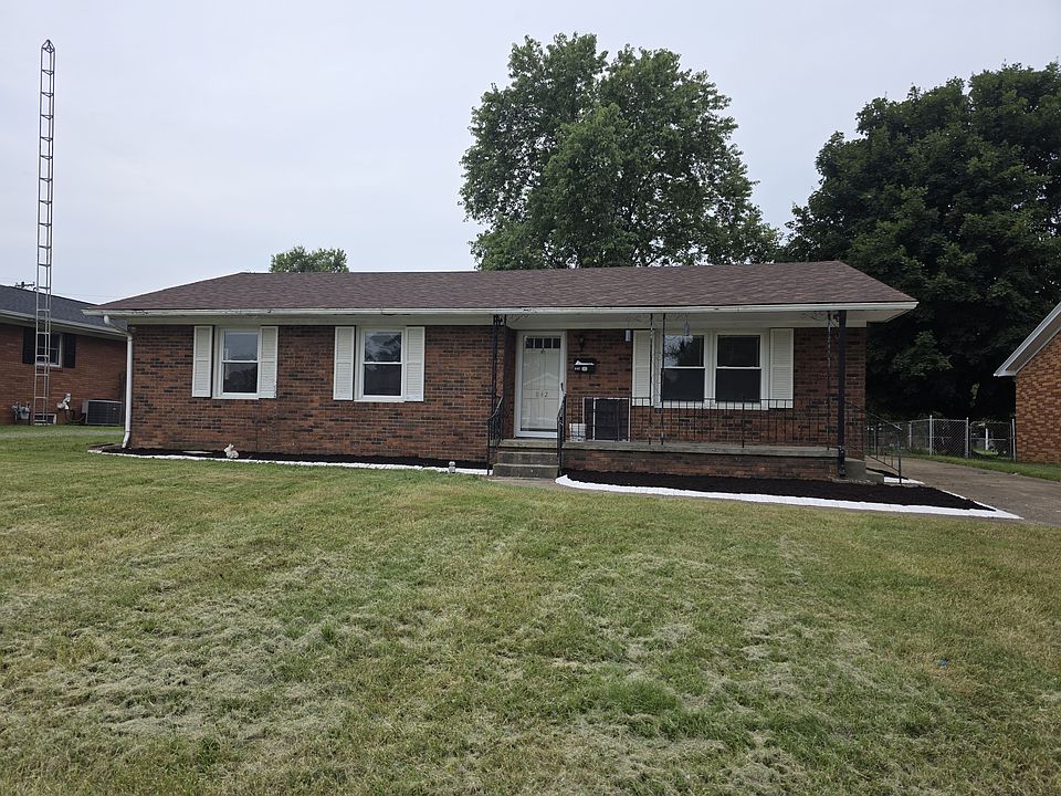 1st image of 842 Parkway Dr