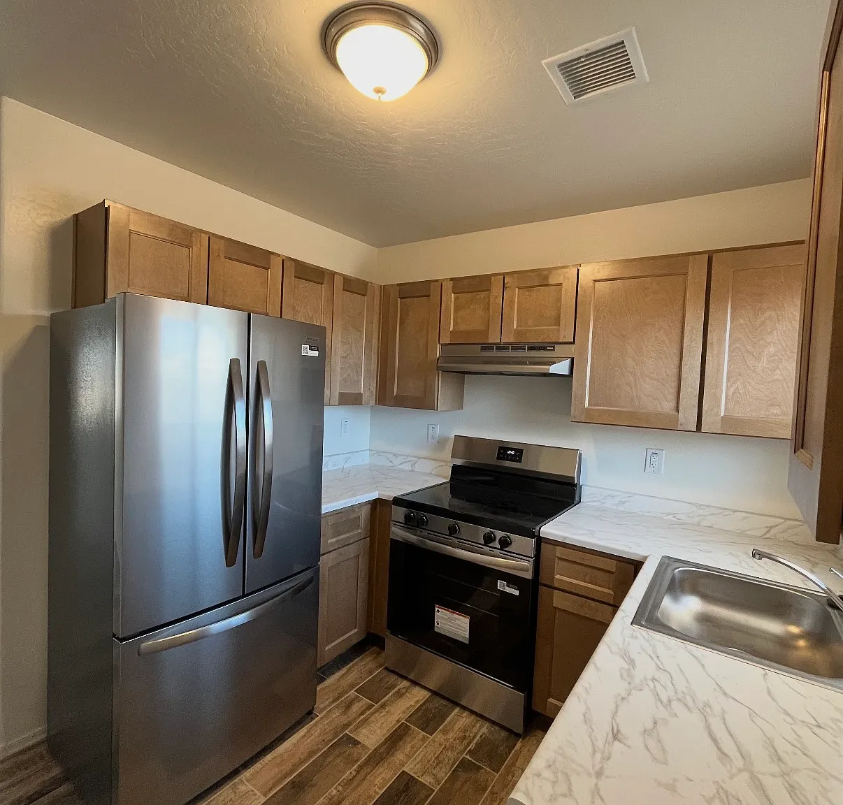 2 bed, 805 sqft, $1,150 — Photo 1
