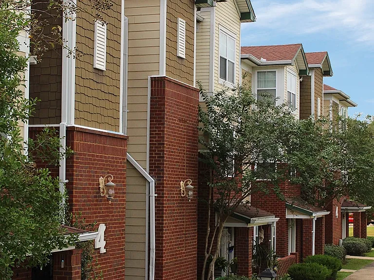 Pinnacle at Magnolia Pointe — Photo 3