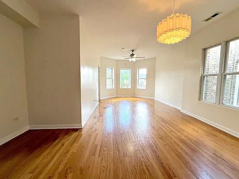 842 N Avers Ave #2 — Photo 2
