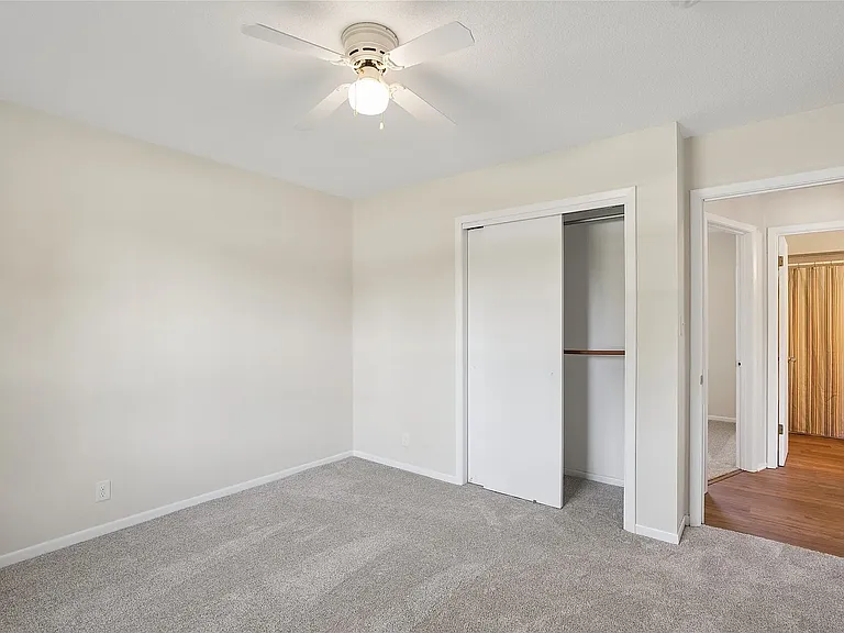 502 NE Trilein Dr — Photo 17