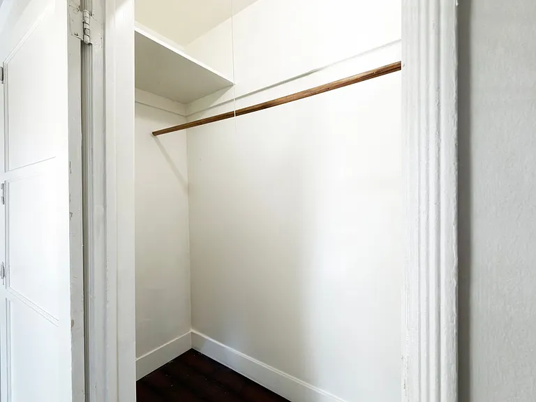 2021 Pine Ave — Photo 10