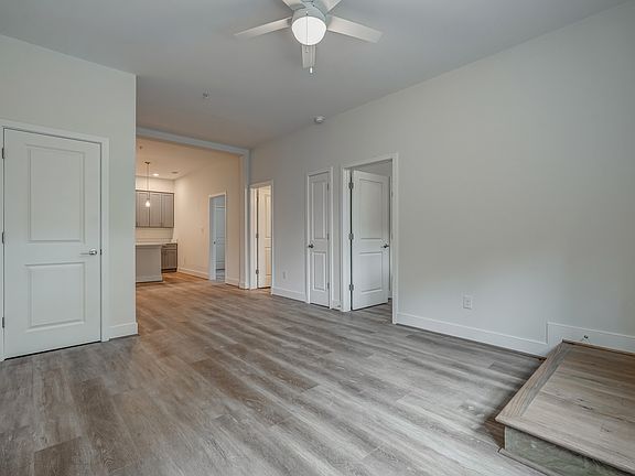 3rd image of 4028 Macarthur Ave #1