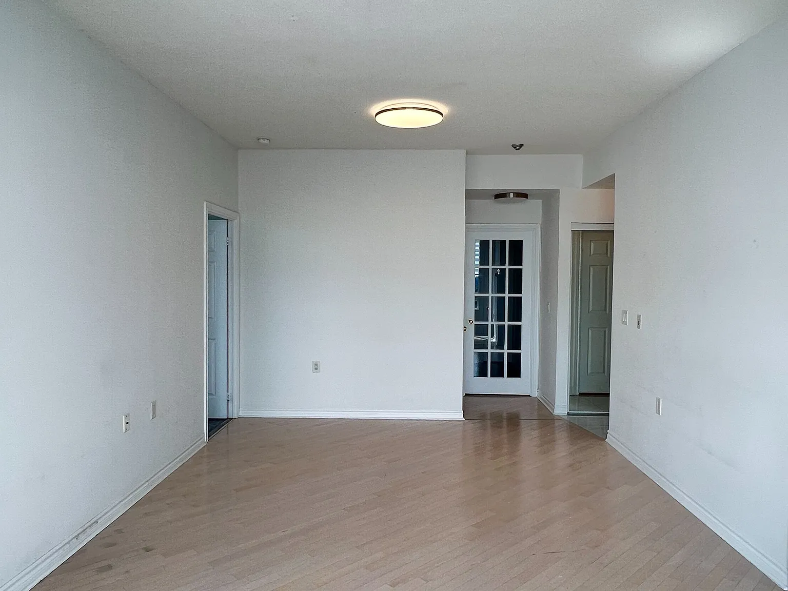 3 bed, $2,850 — Photo 2