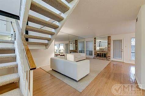 3rd image of 1024 Woodoak Ct
