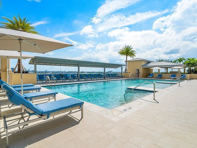 2650 Lake Shore Dr #2403 — Photo 40
