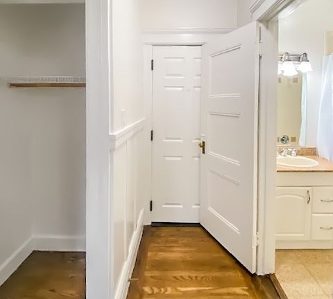 2nd image of 900 Powell St APT 14
