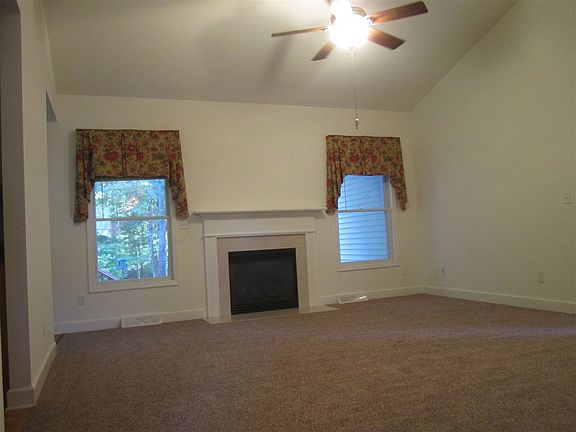3rd image of 22 Karner Dr