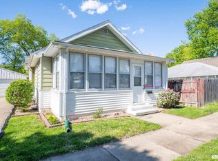 913 Margaret St, Pekin, IL