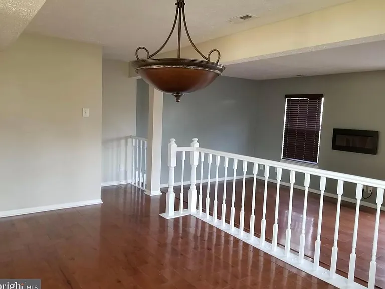 223 Villa Knoll Ct — Photo 12
