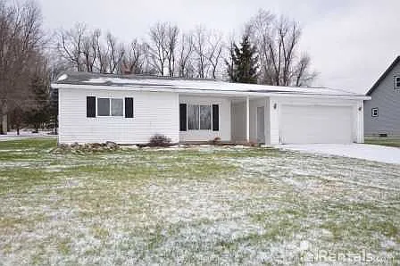 3574 Merritt Lake Dr photo 1