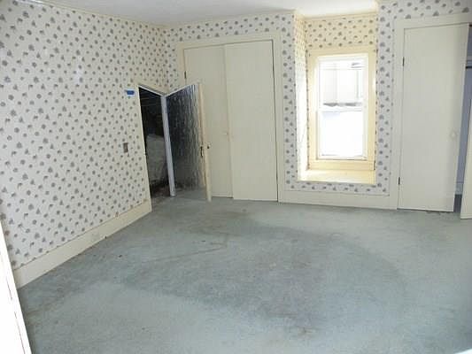 5th image of 13 East Ave