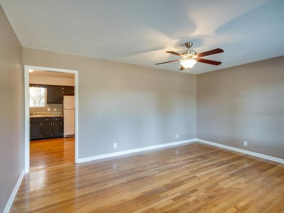 5th image of 3481 Emery Ct