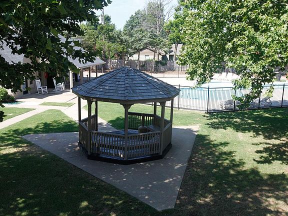 5th image of 4601 W Nicklas Ave #1684012