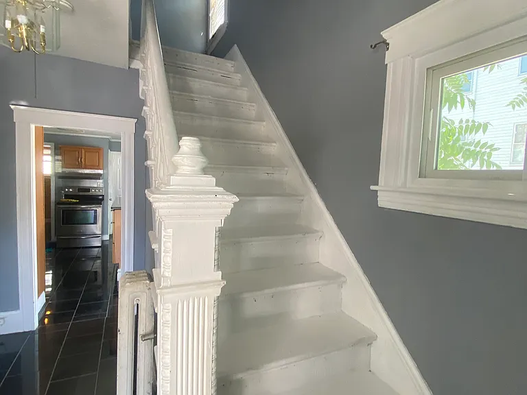 81 Pilgrim Ave — Photo 11