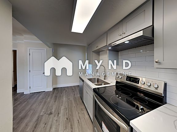 4th image of 1003A 40th St