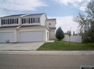 817 Rampart Dr, Rock Springs, WY 82901