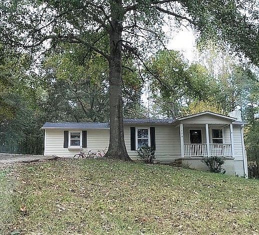 2nd image of 520 Chestlehurst Rd