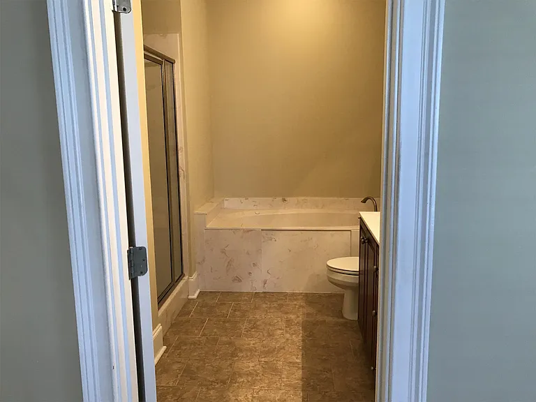 425 E McDonough St #104 — Photo 7