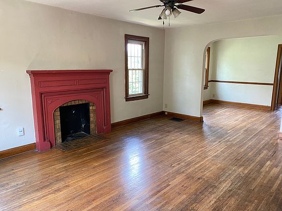 2nd image of 1338 Virginia Ave