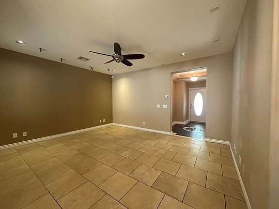 3rd image of 10544 Valdosta Ave