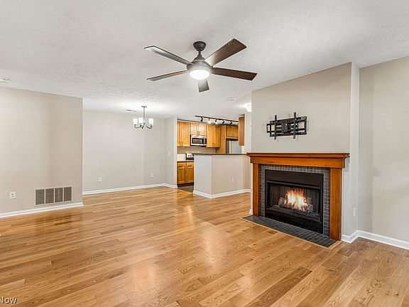 5th image of 14904 Lenox Dr #504