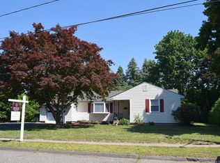 14 Rival Ct, East Hartford, CT 06118