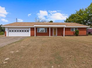 905 Hillcrest St, Linden, TX 75563
