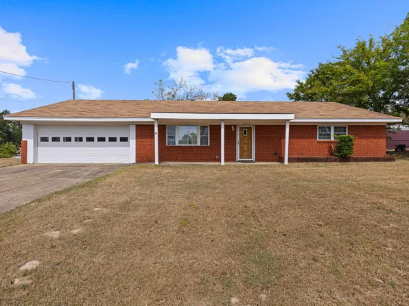 905 Hillcrest St, Linden, TX 75563