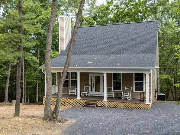 41 Moccasin Way, Basye, VA 22810