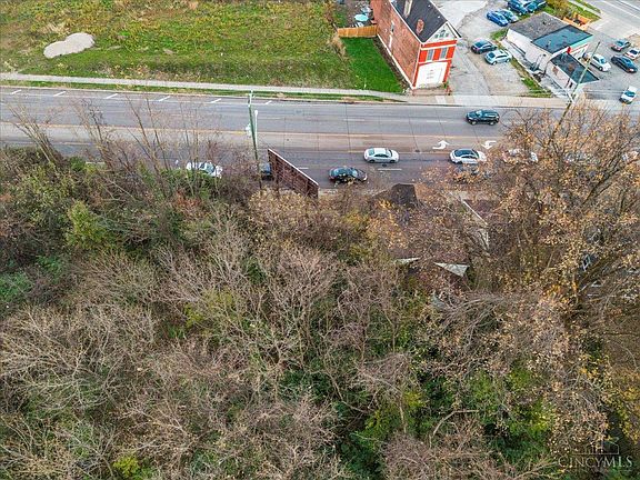 3rd image of 4421 Colerain Ave