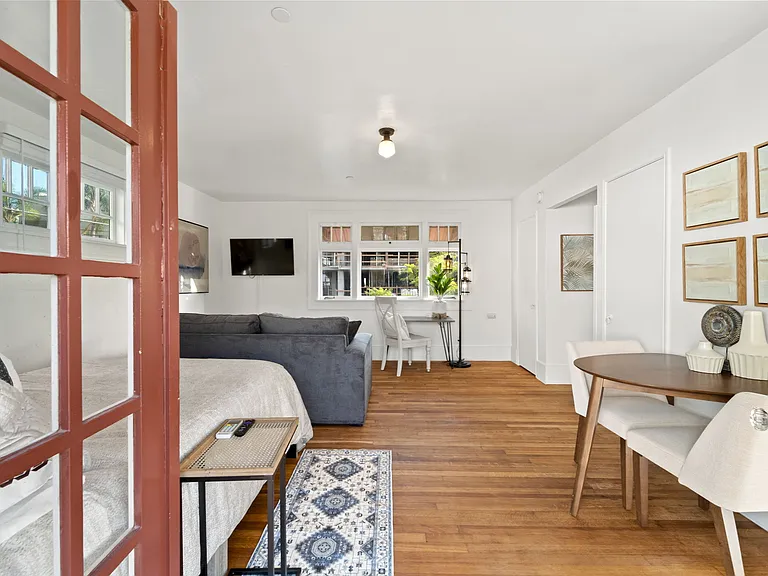 120 Maple St — Photo 4