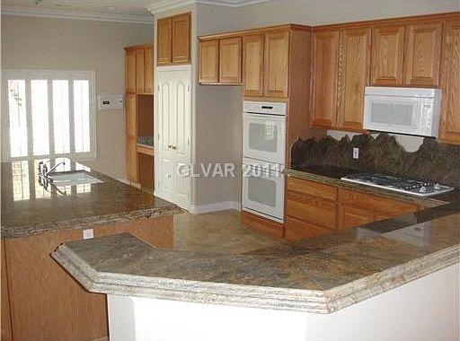 4th image of 10015 Gold Thorn St
