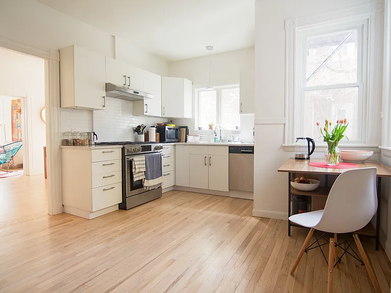 24 Leonard Ave #A — Photo 1