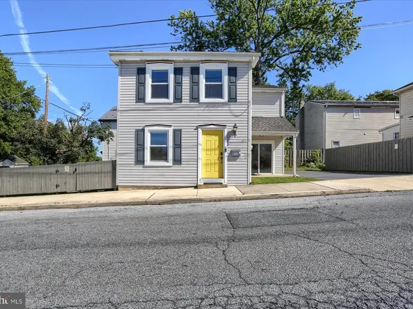 35 N Rosanna St, Hummelstown, PA 17036