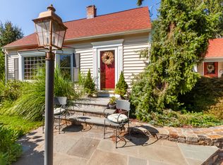 15 Cedar Island Ave, Clinton, CT 06413