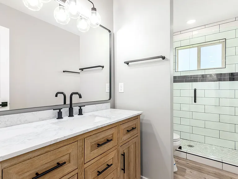 507 E Wesleyan Dr — Photo 18