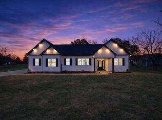 90 Kings Ln, Tullahoma, TN 37388